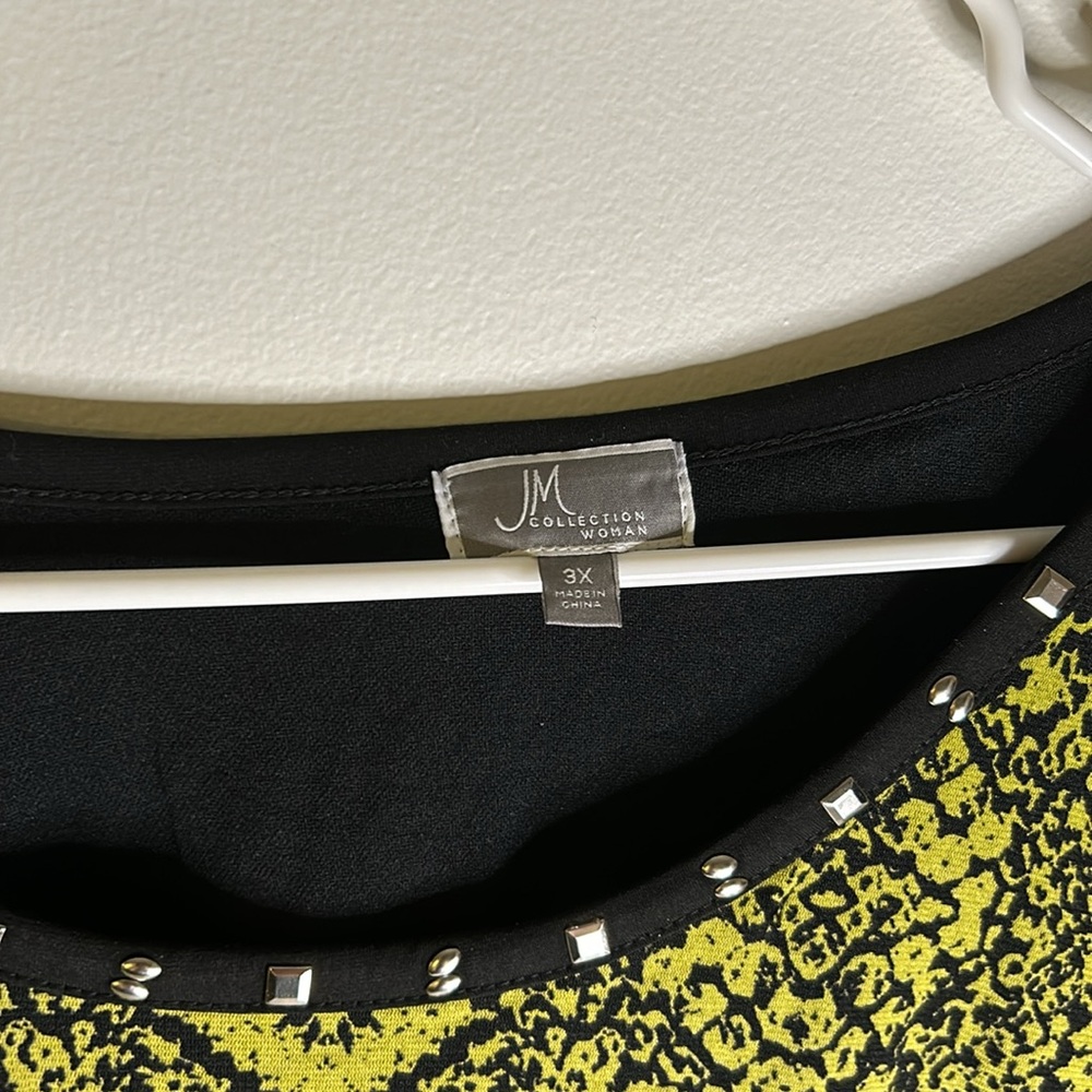 JM Collection long sleeves top size 3x Dolman studs reptile white yellow black - Picture 2 of 8